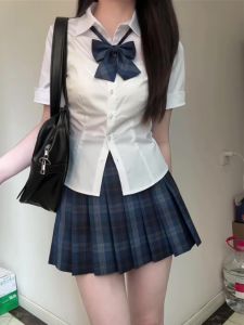 Circle Sparrow Womens Short Sleeve T-Shirt Slim Fit Casual Work Clothing Polyester Fiber White Pure Color Single-Row Multi-Buckle