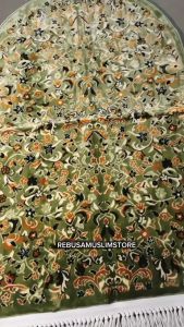 Sajadah Turki Tebal Model Kubah Dengan Alas Antislip Ukuran 110x70cm Perlengkapan shalat by yusra sajadah