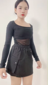 เสื้อแขนยาวคอกลมดีไซน์เรียบหรู จับคู่กระโปรงทรงเอสองชิ้น สไตล์เกาหลี แต่งตัวง่ายดูดีทุกมุมมอง