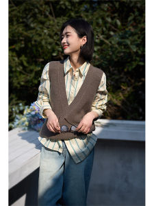 Artistic Knitted Deep V Woolen Vest Modern Elegance Shoulder Sleeveless Womens Fashion Autumn Top Xhange Commute Style OL Fashion