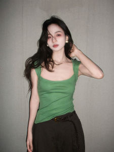 DUOFEIYAN | Flattering U-Neck Top