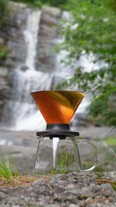 Phễu NEO "brew faster" pha cà phê Hario V60 Neo VDN 72 rãnh size 02 - Hổ phách & Trắng (nhựa Tritan Eastman)