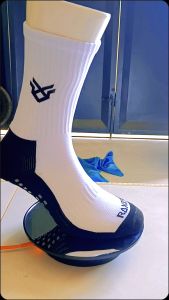 Lavasport Kaos Kaki Anti Slip All Size Dewasa / Kaus Kaki Olah Raga Bola Futsal 100% Nylon.