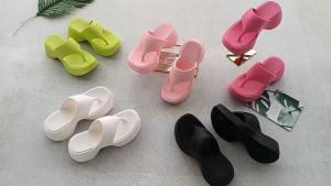 เนื้อหา: ยืดหยุ่นใส่เดินสบาย ของ รองเท้า ใหญ่ รองเท้า