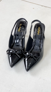 [MUA 2 GIẢM 25K] Giày cao gót mũi nhọn màu đen - be thời trang GUMAC GF11038