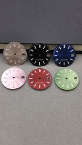 High-Quality 28.5mm Silver Dial with Red Black Blue and Green Date Window Green Luminous Aseptic Dial Fits NH35/NH36/4R/7S
