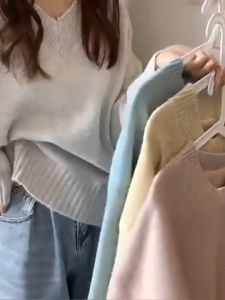 Áo len nữ Hàn Quốc form rộng dài tay cổ chữ V kiểu dáng basic len mềm mại