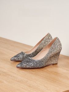 รองเท้าส้นเตี้ยหนังแท้สีล้วนสำหรับผู้หญิง ฤดูใบไม้ผลิและฤดูใบไม้ร่วง รองเท้าส้นเตี้ยแบบสวมหัวแหลม รองเท้าแต่งงานสุดเซ็กซี่