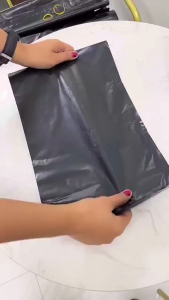 100pcs Black Courier Shipping Pouch makapal Polymailer Pouch Self Adhesive Mailer Pouch thick Plastic Packaging