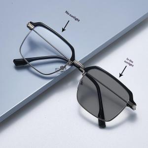 South Moon | Fashionable Photochromic Reading Glasses Anti-blue for Men High Definition Lenses