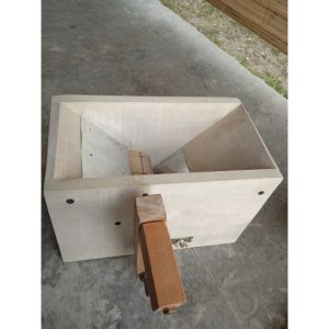 GILINGAN PEMECAH KEDELAI