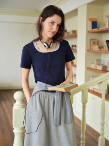 DUSHU | Embroidered Color Contrast Collar Fitted Tee