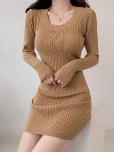 Elegant Knit Dress for Women with Long Sleeves High Waist Slimming Design Perfect for Autumn and Winter Ideal for Office Wear