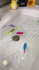 Pet Cat Toy LED Interactive Swimming Robot Fish Toy Glowing Electric Fish Toy for Cats Stimulates the Hunting Instinct of Pets
