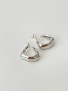 ต่างหูแบบติดหูรูปวงกลมโลหะสไตล์ย้อนยุคสไตล์ฮ่องกง Magicboxacc ดีไซน์เก๋ไก๋ 925 เงินแท้ ต่างหูแบบไม่สมมาตร