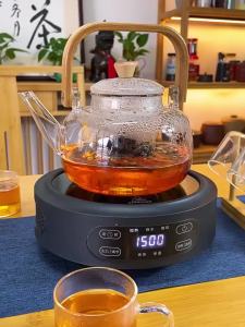 YWDL 1L Glass Teapot With Removable Infuser Bamboo Handle Clear Tea Kettle For Loose Leaf Flower Tea Heat Resistant Tea Pot 