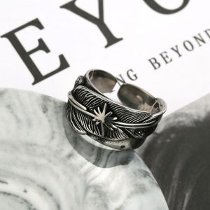 Cincin Elegan Desain Daun Bintang Harapan (Adjustable)
