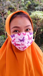 Hot sale 🔥 Floral design momo 😷 mask 1box 5 design flower 🌼 design mask premium quality 3ply HEADLOOP/HIJAB 50pcs box