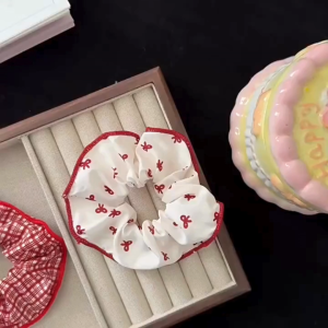 LadyLuxe - Ikat Rambut Scrunchie Gaya Korea Style Wanita Kunciran Rambut Karet Motif Pita BN010