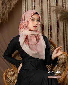 Hijab Arrafi 586 kerudung segi empat voal motif hijab squer tepi leser 110*110 cm