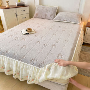 Kiss Dear | Thickened Faux Rabbit Flannel Lace Decorative Mattress Cover