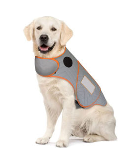 Thundershirt Dog Clothing Thundershirt Dog Anxiety Dog soothing clothes are close-fitting calming warm and comfortable adjustable outerwear fashionable and simple jackets for pets