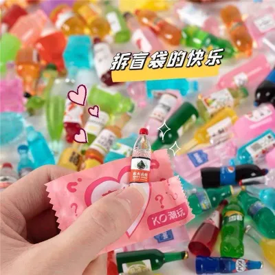 Combo 100 Túi Mù Charm Chai Nước 100mẫu không trùng lặp – Quà Tặng DIY Sưu Tầm Đồ Mini Hot Trend