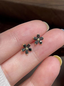 S925 Silver Needle Black Flower Womens Earrings Miniature Elegant Design Fresh out New 2024 Exquisite Small Fashion Jewelry