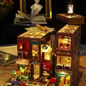Zuuton 3D European Street View DIY Book Nook Kit Wooden Miniature Bookend with LED Light Easy Assembly Craft Gift Home Decoratio