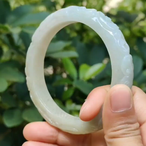 61.6 mm Crafted with patterns Peace Bangle Natural Type A Jadeite Jade certificate weighs 68.36 mm Width 12.6 Thickness 9.6 mm (bangle24)