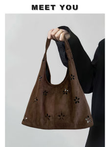 Caramel Hollow out Suede Tote Bag Womens Commuter Shoulder Bag Luxury Minimalist Style Double Magnetic Buckle Closure Large Size