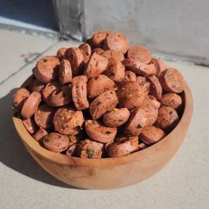 Keripik Sosis Goreng Pedas Daun Jeruk Bumbu Khas Kemasan 200 gram