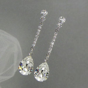 Huitan Temperament Bridal Wedding Earrings Luxury Cubic Zirconia Crystal Aesthetic Womens Dangle Earrings Eternity Love Jewelry