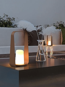 Đèn Bàn Ngoài Trời Cầm Tay Ánh Sáng Dịu Nhẹ Thư Giãn
