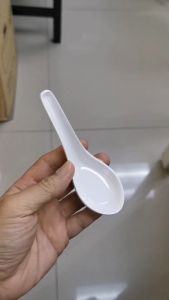 ( 1 โหล ) ช้อนเมลามิน N1071 ( 931 ) ตราถ้วย สีครีมขาว