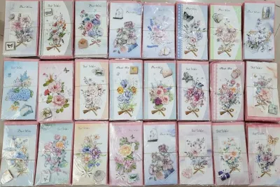 Sét 5 cái bưu thiếp thiệp hình nổi.Dùng cho các ngày lễ trong năm