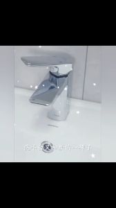 Sweet Belly  สเปรย์ขจัดคราบตะกรันในห้องน้ํา ก๊อกน้ำ สุขภัณฑ์ต่างๆ Bathroom cleaner