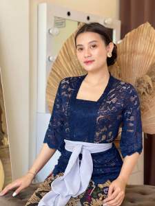 Kebaya sofia brokat streat lengan lonceng