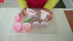 cetakan bolu kukus pendek mekar isi 12 pcs 1 lusin