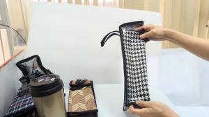 Túi giữ nhiệt cho bình nước chai thủy tinh đáy 10x10cm cao 35cm vải bố dù. tx103.
