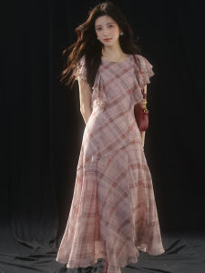 French Vintage Plaid Round Neck Ruffled Sleeves Slim Fitting Dress