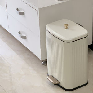 ถังขยะแบบกดเท้าหรูหราสไตล์อเมริกัน ถังขยะครัวในห้องนั่งเล่นสไตล์ย้อนยุค ถังขยะแบบกดเท้าสำหรับใช้ในบ้าน ความจุ 12 ลิตรขึ้นไป