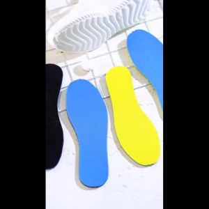 Uni.Y แผ่นรองพื้นรองเท้า ระบายอากาศ ยืดหยุ่นสูง แบบนิ่ม ดูดซับแรงกระแทก insoles