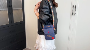 SEA YADOU กระเป๋าสะพายใบเล็กสำหรับฤดูร้อนกระเป๋าใส่มือถือยีนส์แนวทแยงแฟชั่นใหม่สดใสแมทช์ง่ายพร็อพผ้าเดนิมมูลค่าสูง