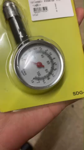 เกจ์วัดลมยางรถยนต์ ที่วัดลมยาง หน้าปัดกลม วัดสูงสุด 100 ปอนด์ ของแท้ 100%