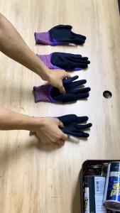 Combo 12 đôi găng tay lao động màu tím phủ cao su chống nước găng tay làm vườn bao tay lao động