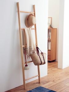 Solid Wood Japanese Style Full Wood Clothes Hanger Home Use Multi-Purpose Installation Rack Clothing Organizer