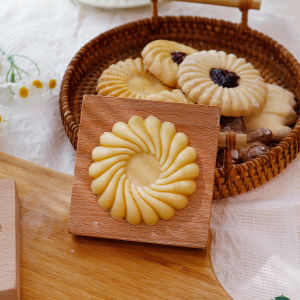 3D Wooden Cookie Cutter Moulds for DIY Baking Engraved Embossed Biscuit Molds for Gingerbread Fondant Christmas Gift Kitchen