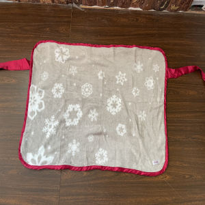 A Soft and Glutinous Shawl Blanket Cover Blanket Size 62 by 80