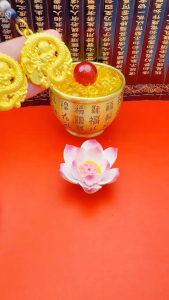 🔥现货低价🔥 龙牌 钥匙扣 掌财龙 吊坠 双面立体浮雕 日进斗金 风水 转运 龙牌 挂件 招财纳福 装饰摆件 钥匙挂件 金龙鑰匙扣 招财龙 八宝罗盘 汽车钥匙扣 Feng Shui Dragon Brand Keychain